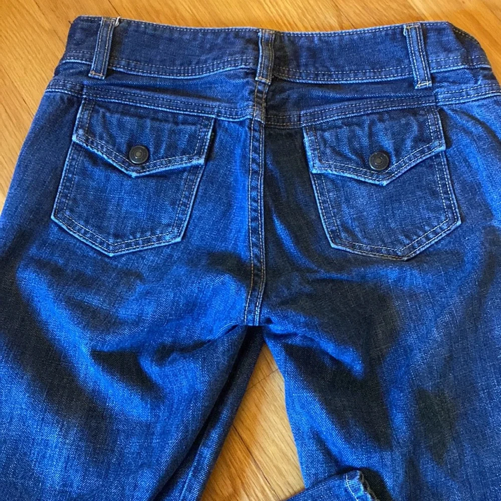 Classic GAP Low‑Rise Bootcut Jeans — Size 2, Gorgeous Blue Wash - Picture 6 of 9